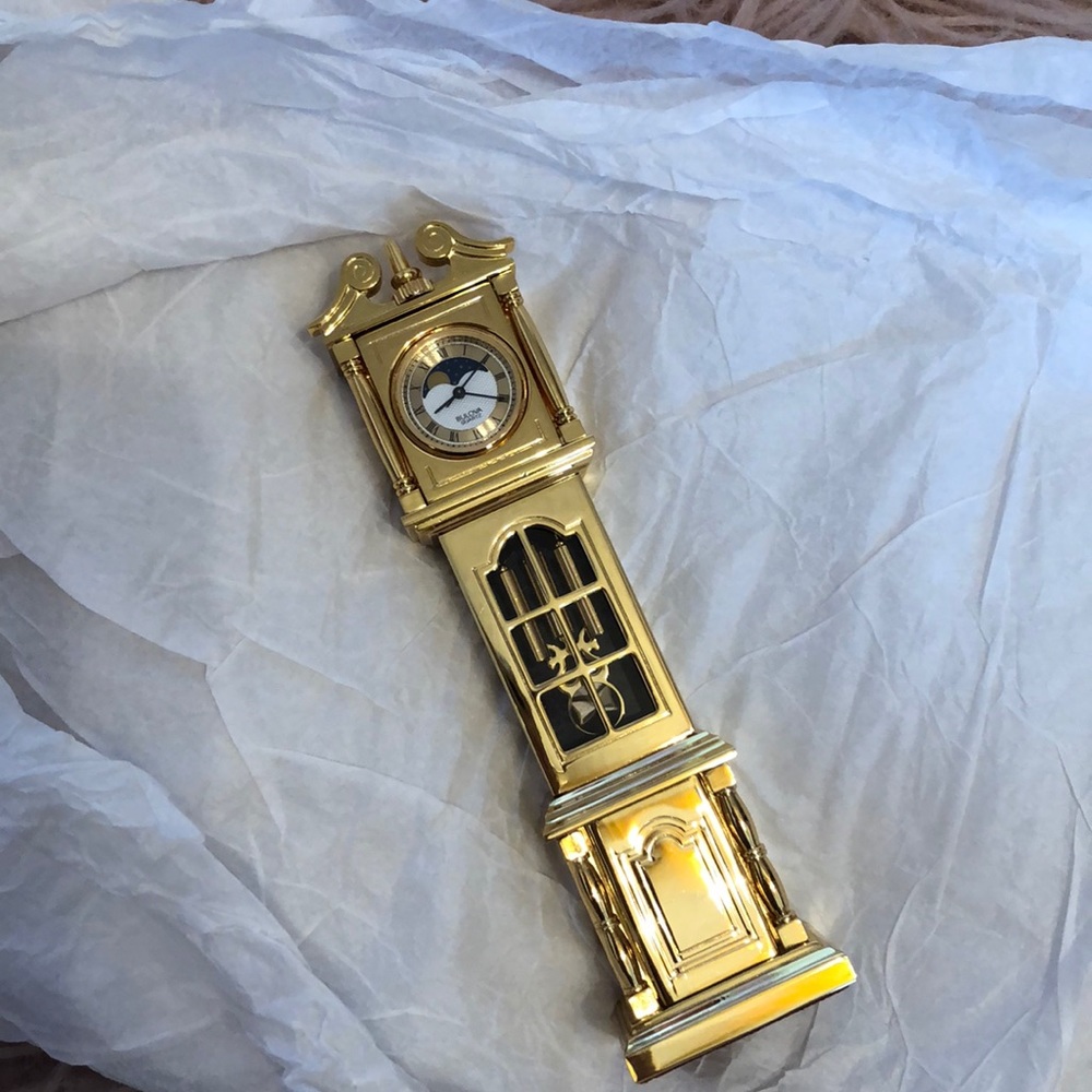 Bulova miniature clock
